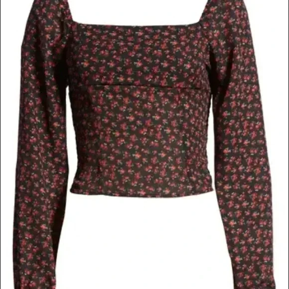 One Clothing Ditsy Long Sleeve Smocked Crop Top - Picture 6 of 11